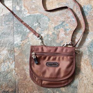 Bagallini Crossbody Travel Bag Nylon Wallet Bag Small Adjustable Purse Brown
